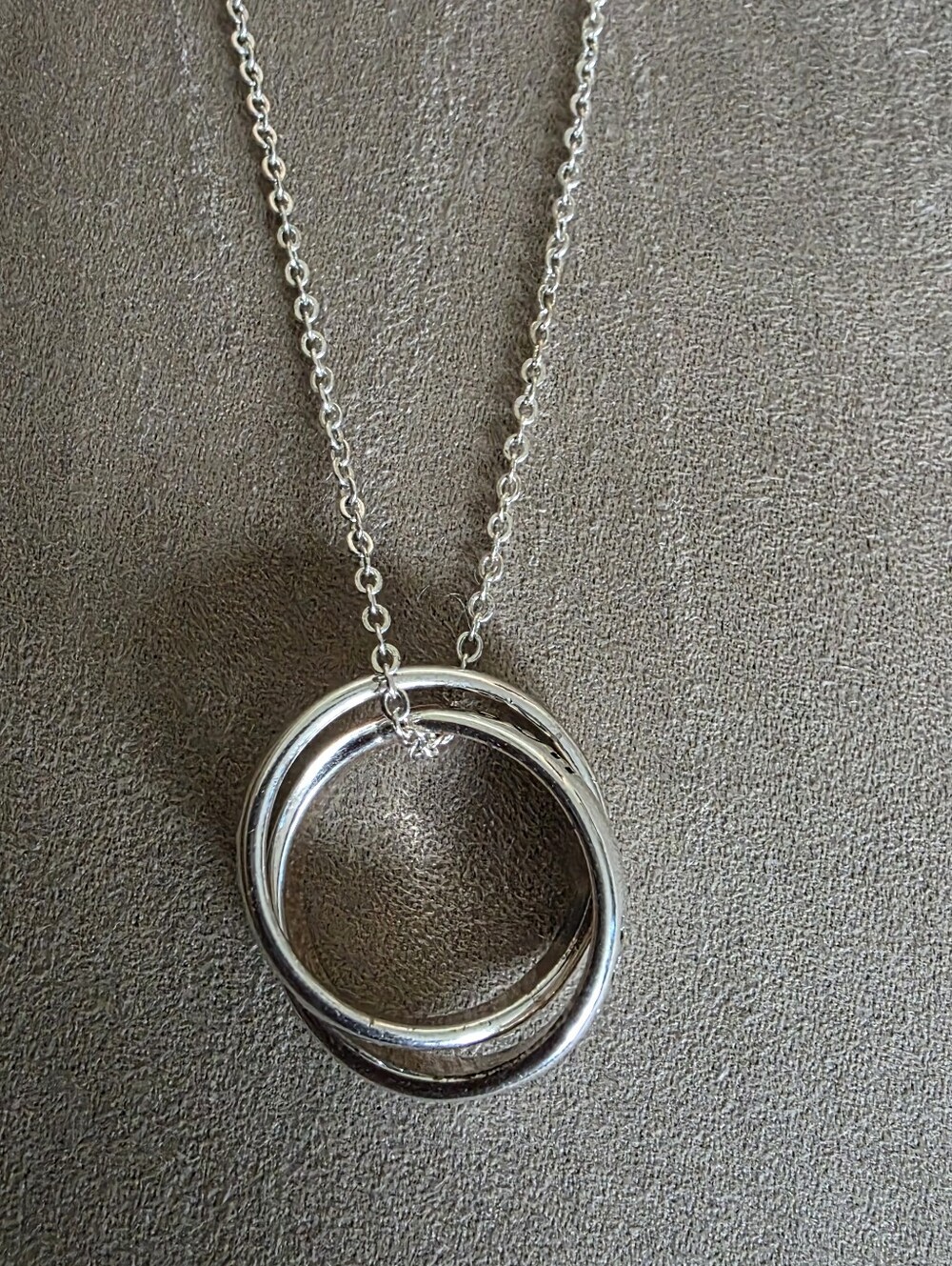 Silver Necklace With Rings - Picture 2 of 4